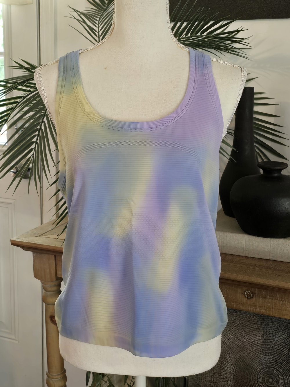 Lululemon Swiftly Tech Racerback Tank Top 2.0 in a pastel psychedelic wash Larg